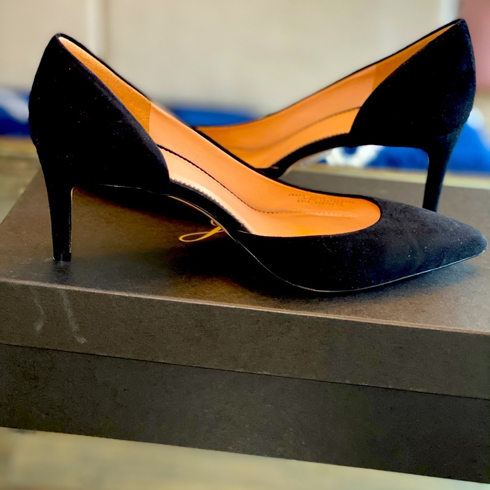 Brand new collette 1.5 in black suede pump.